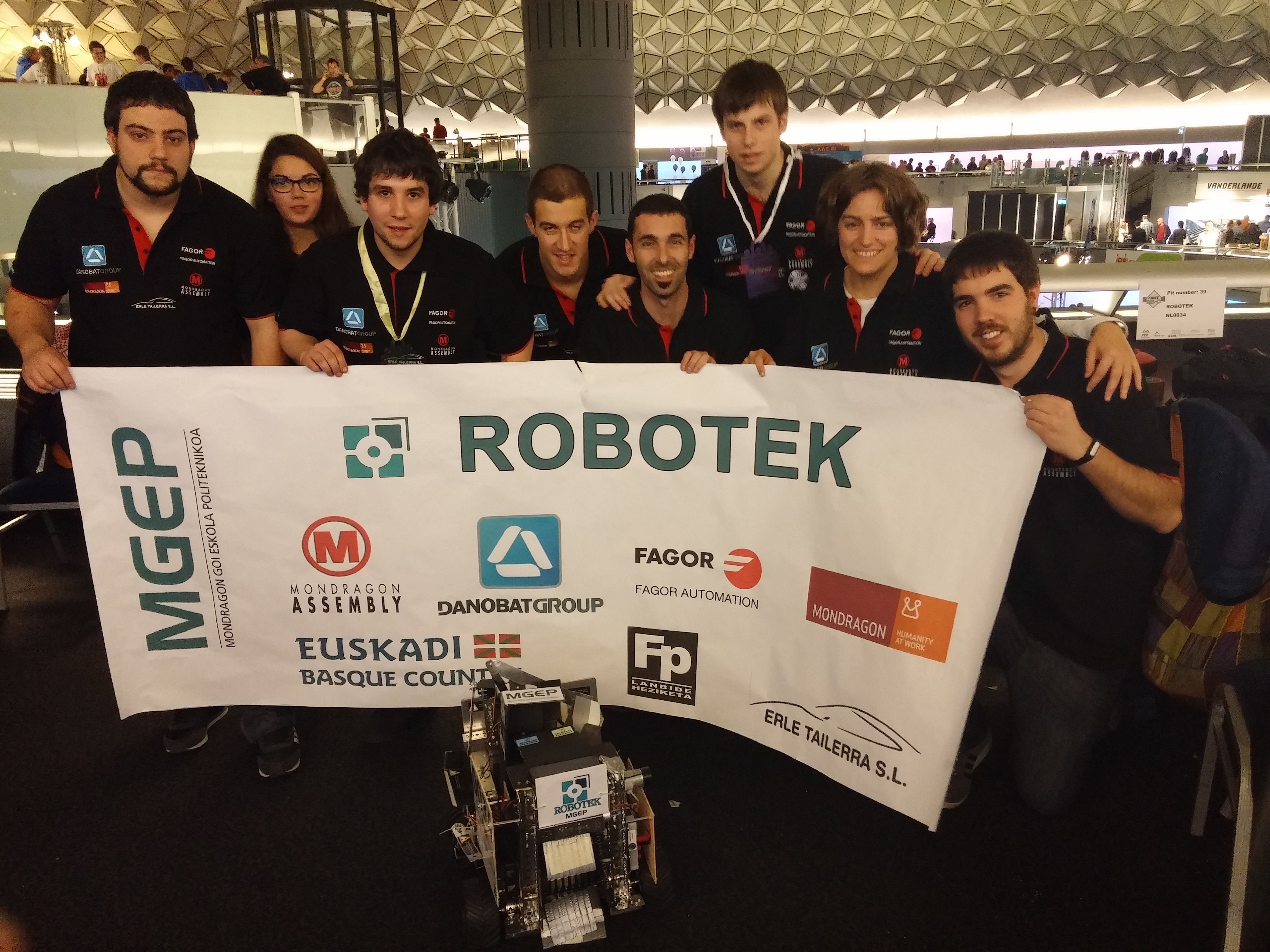 Robotek argazkia