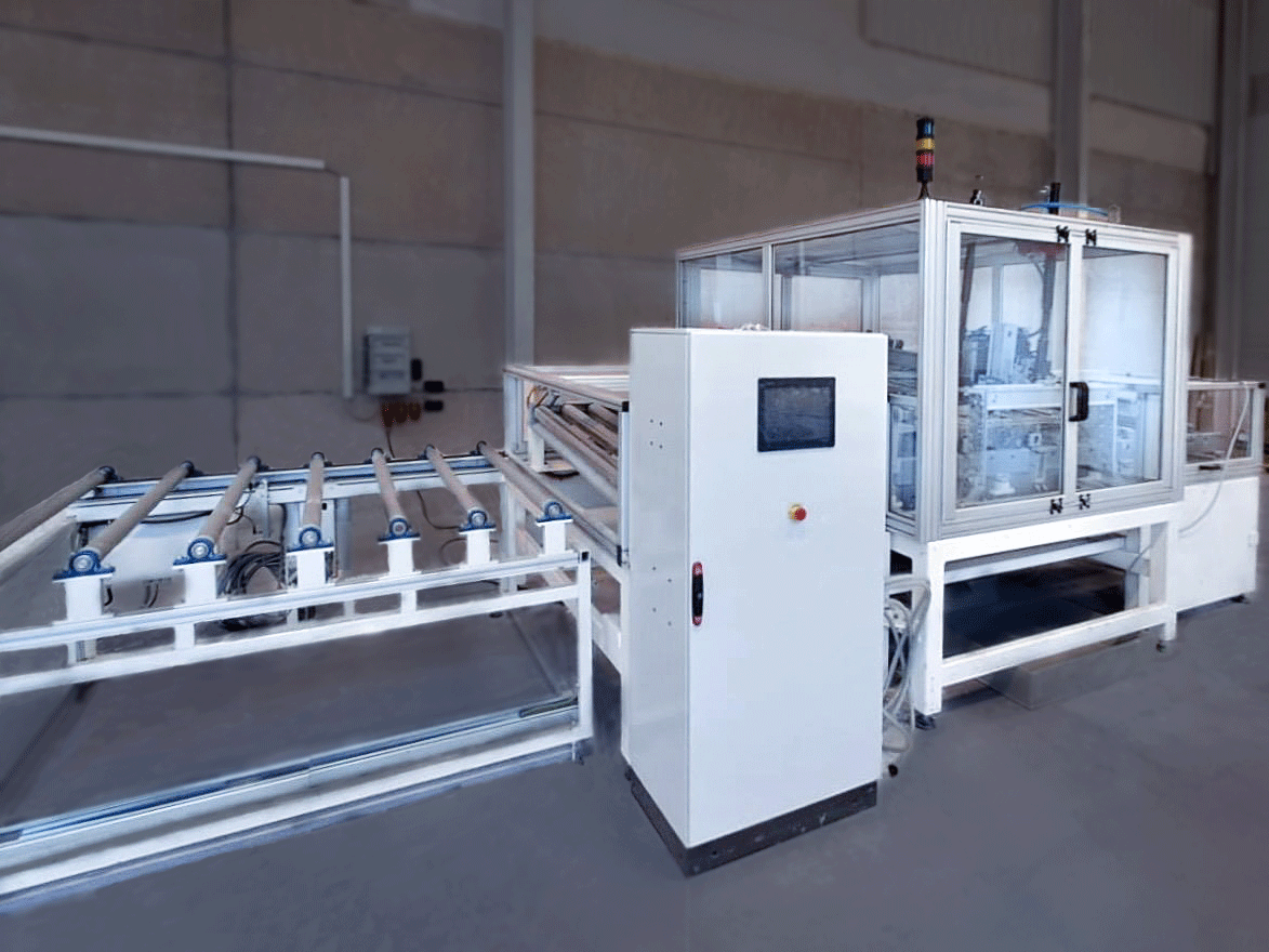 Automated industrial equipment for advanced recycling of solar panels through material separation using waterjet technology.